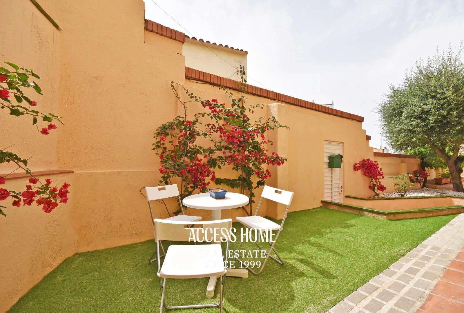 4 soveværelse Villa til salg i Tiana med swimmingpool garage - € 690.000 (Ref: 9146173)