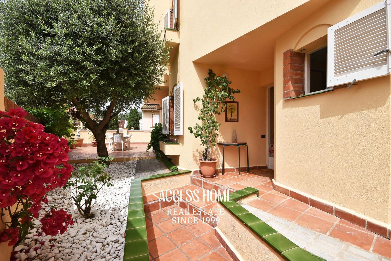 4 soveværelse Villa til salg i Tiana med swimmingpool garage - € 690.000 (Ref: 9146173)