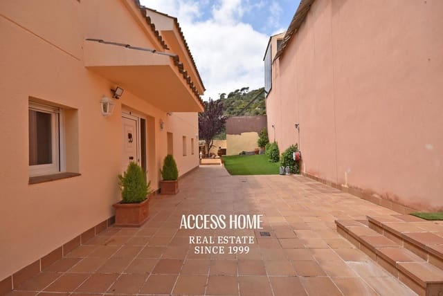 8 soverom Villa til salgs i Badalona med svømmebasseng garasje - € 1 850 000 (Ref: 9146174)