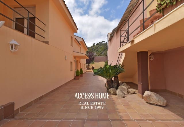 8 soverom Villa til salgs i Badalona med svømmebasseng garasje - € 1 850 000 (Ref: 9146174)