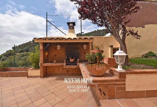 8 soverom Villa til salgs i Badalona med svømmebasseng garasje - € 1 850 000 (Ref: 9146174)