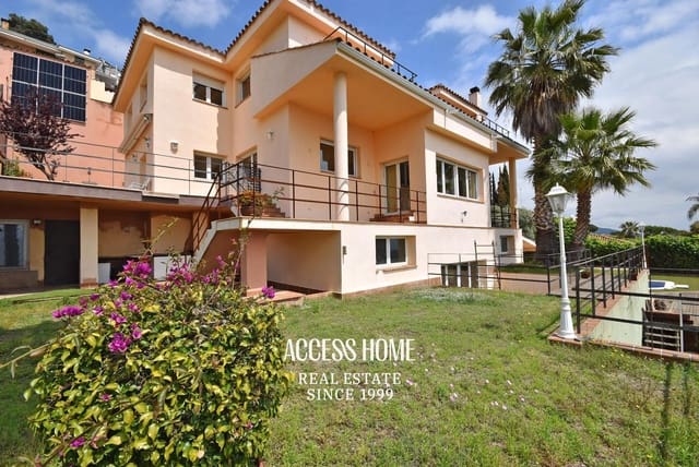 8 soverom Villa til salgs i Badalona med svømmebasseng garasje - € 1 850 000 (Ref: 9146174)