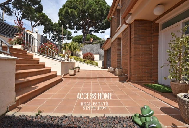 4 slaapkamer Villa te koop in Premià de Dalt met zwembad garage - € 795.000 (Ref: 9146176)