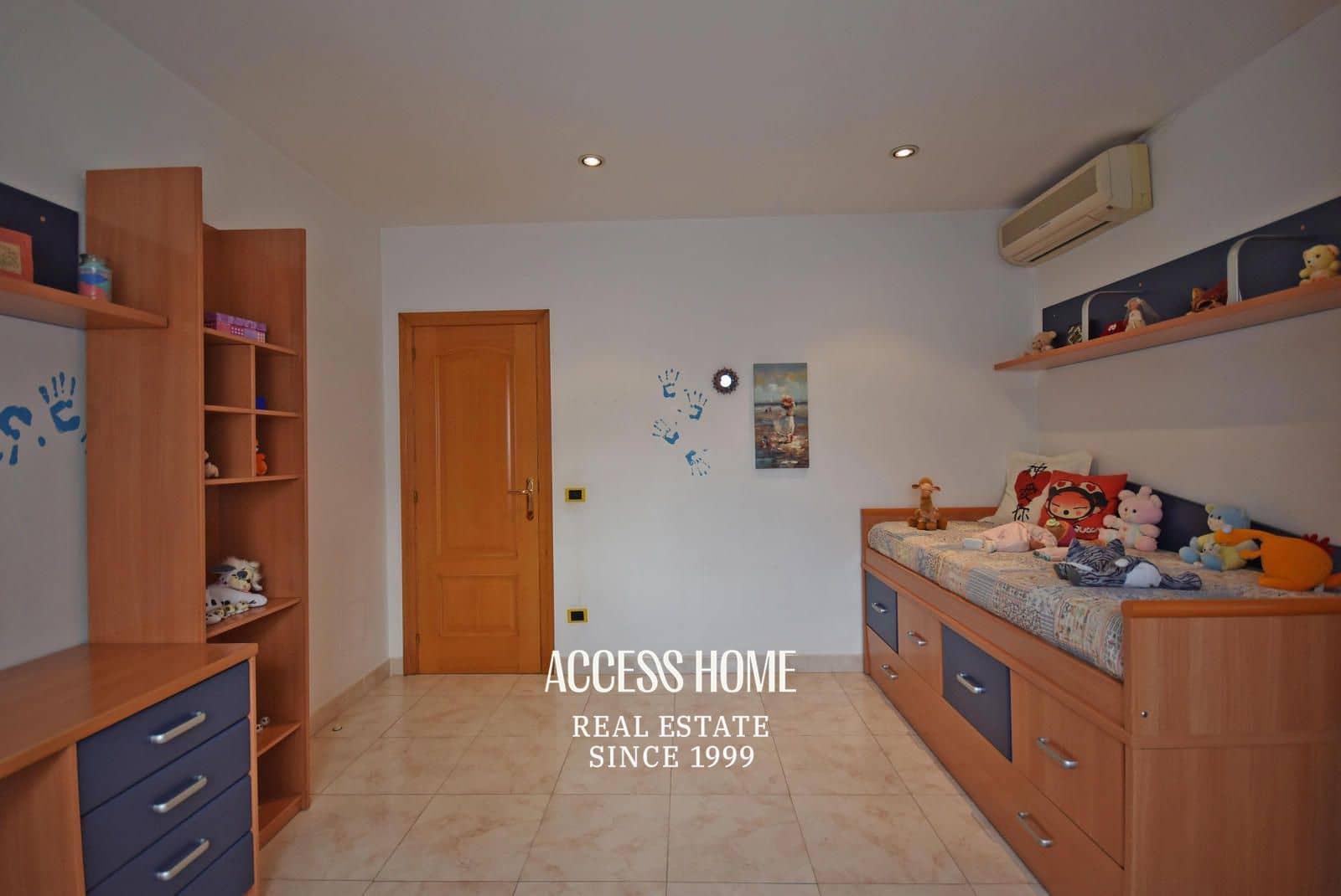 5 soveværelse Villa til salg i Premia de Mar med swimmingpool garage - € 820.000 (Ref: 9146179)