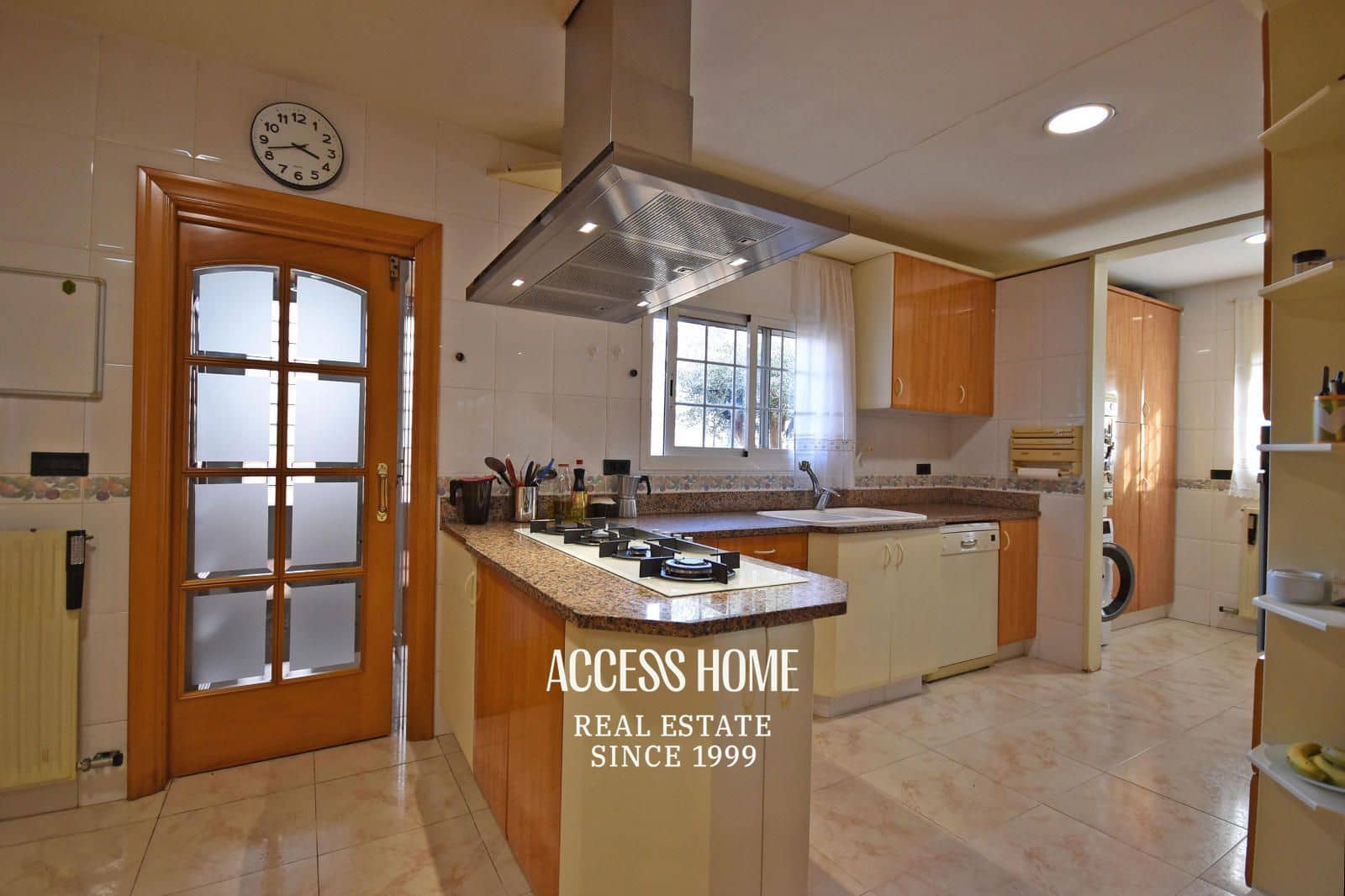 5 soveværelse Villa til salg i Premia de Mar med swimmingpool garage - € 820.000 (Ref: 9146179)