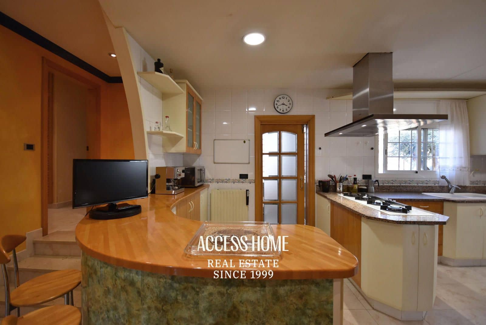 5 soveværelse Villa til salg i Premia de Mar med swimmingpool garage - € 820.000 (Ref: 9146179)