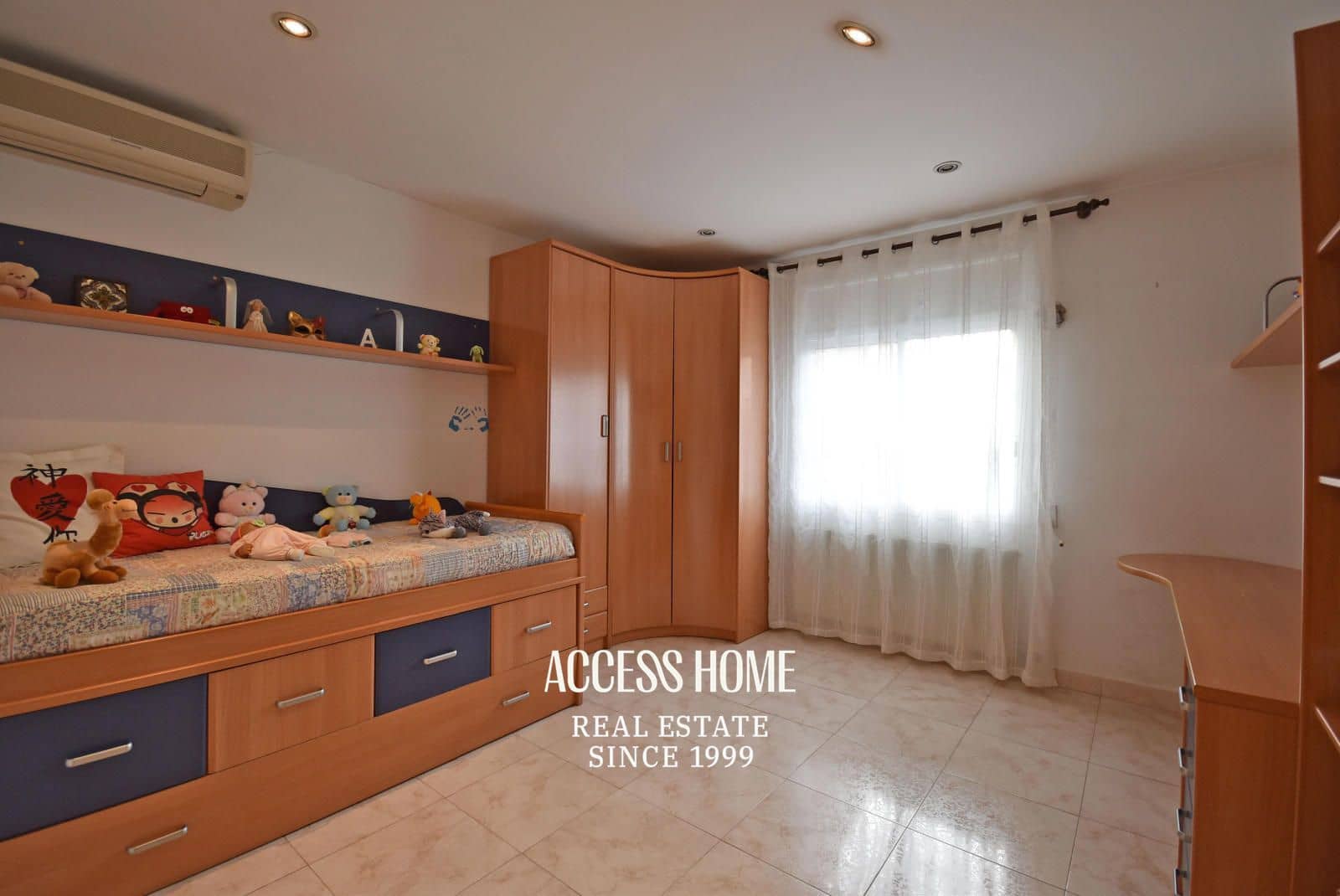 5 soveværelse Villa til salg i Premia de Mar med swimmingpool garage - € 820.000 (Ref: 9146179)