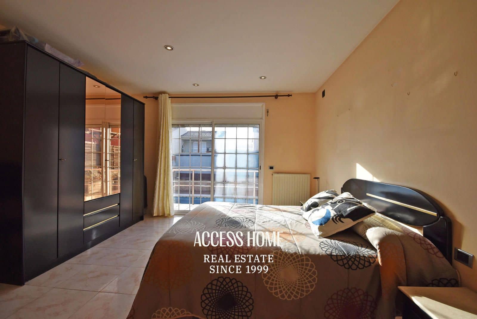 5 soveværelse Villa til salg i Premia de Mar med swimmingpool garage - € 820.000 (Ref: 9146179)