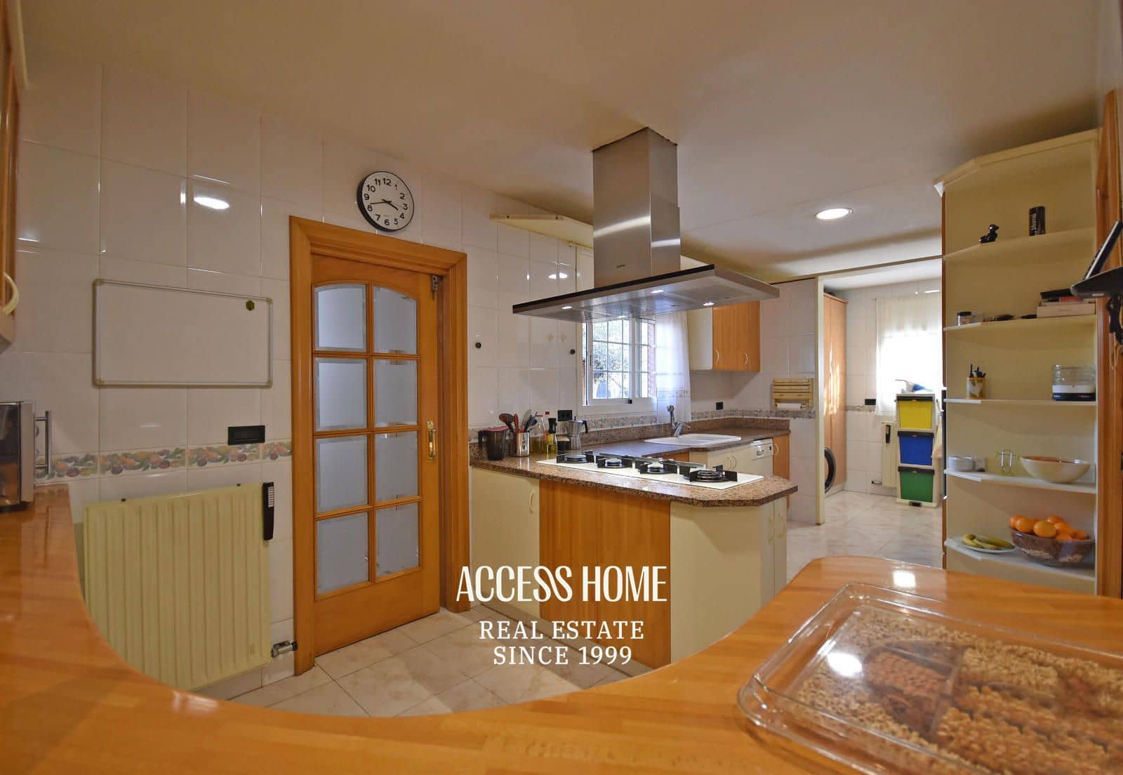 5 soveværelse Villa til salg i Premia de Mar med swimmingpool garage - € 820.000 (Ref: 9146179)