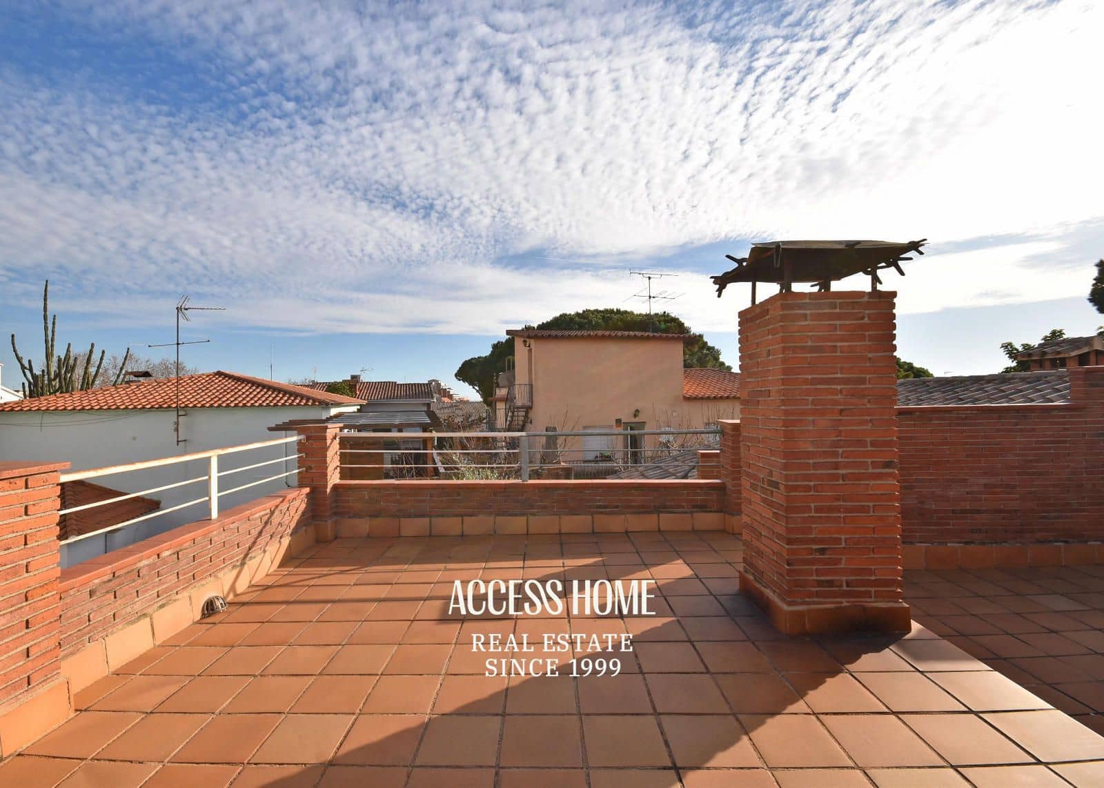 5 soveværelse Villa til salg i Premia de Mar med swimmingpool garage - € 820.000 (Ref: 9146179)