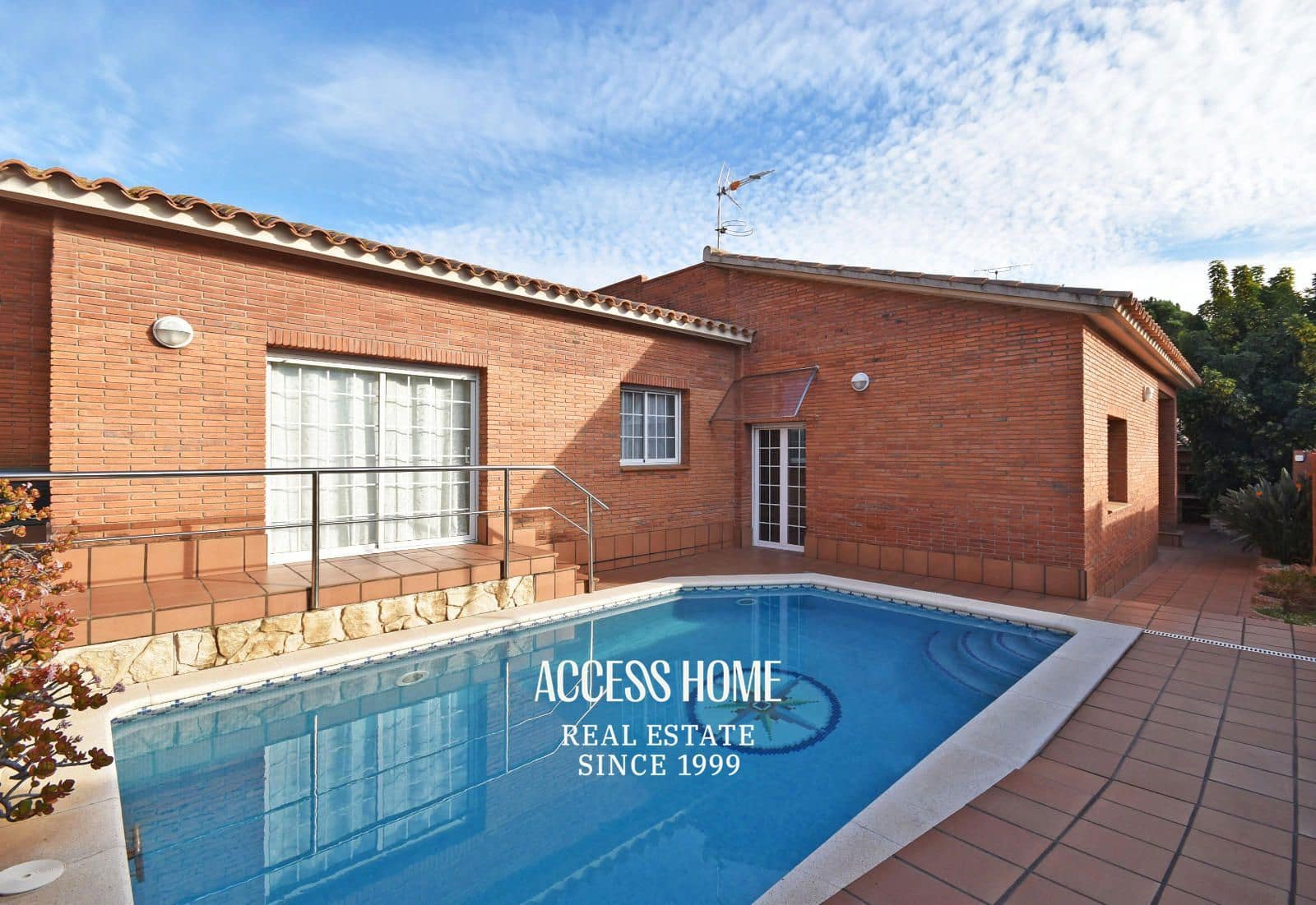 5 soveværelse Villa til salg i Premia de Mar med swimmingpool garage - € 820.000 (Ref: 9146179)