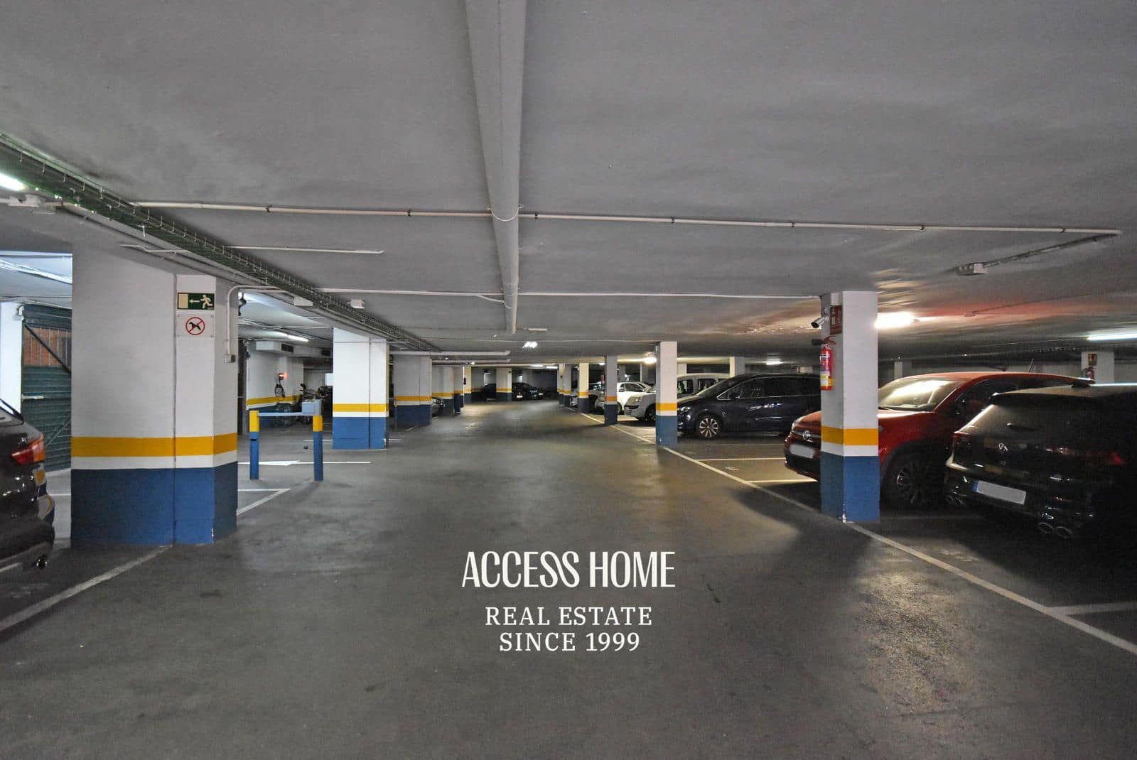 Garage til salg i Barcelona by - € 17.500 (Ref: 9148026)