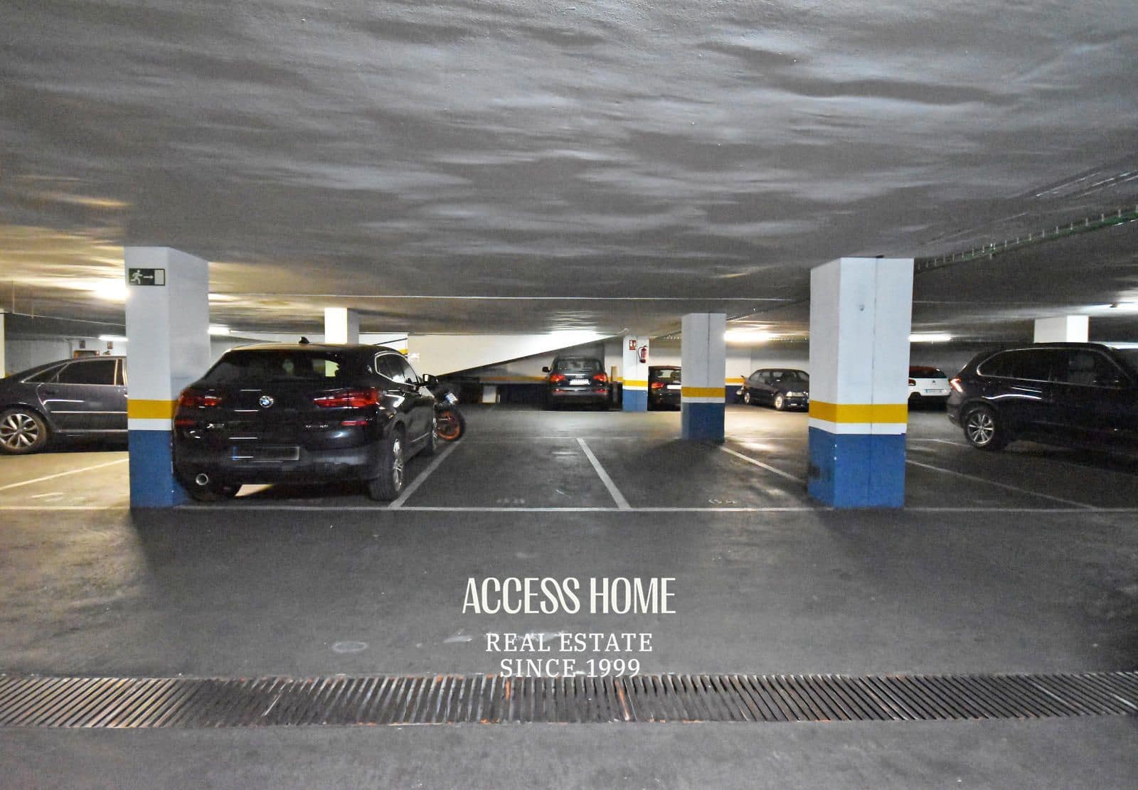 Garage til salg i Barcelona by - € 17.500 (Ref: 9148026)