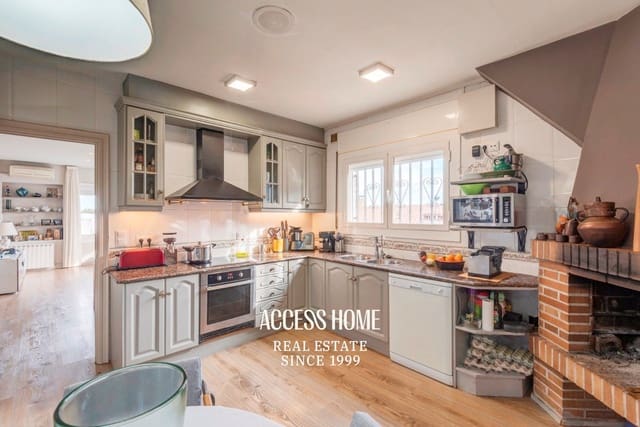 6 soverom Villa til salgs i Cabrils med svømmebasseng - € 950 000 (Ref: 9148040)