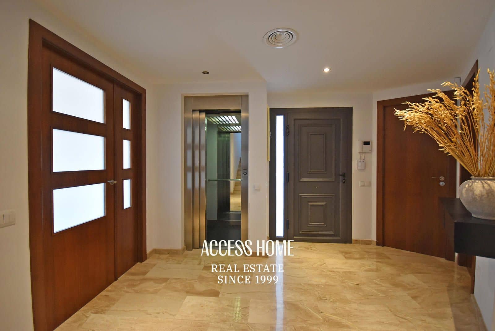 4 soveværelse Villa til salg i Tiana med swimmingpool garage - € 1.050.000 (Ref: 9148041)