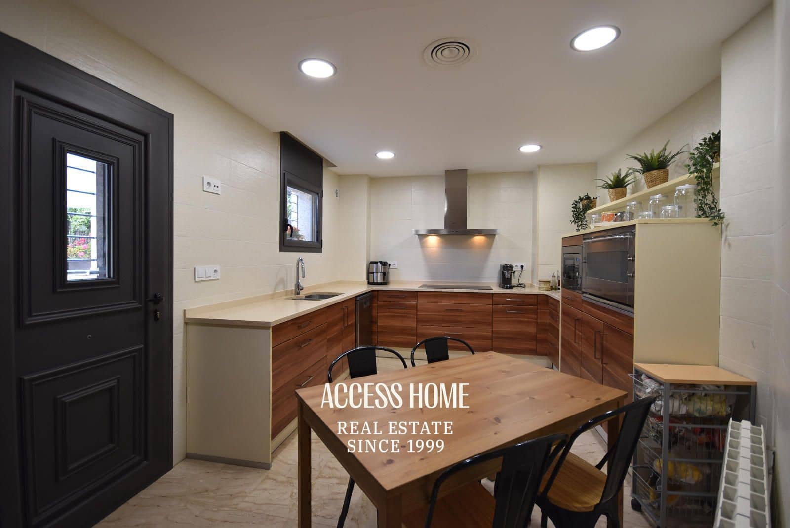 4 soveværelse Villa til salg i Tiana med swimmingpool garage - € 1.050.000 (Ref: 9148041)