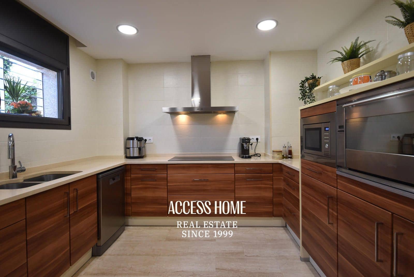 4 soveværelse Villa til salg i Tiana med swimmingpool garage - € 1.050.000 (Ref: 9148041)