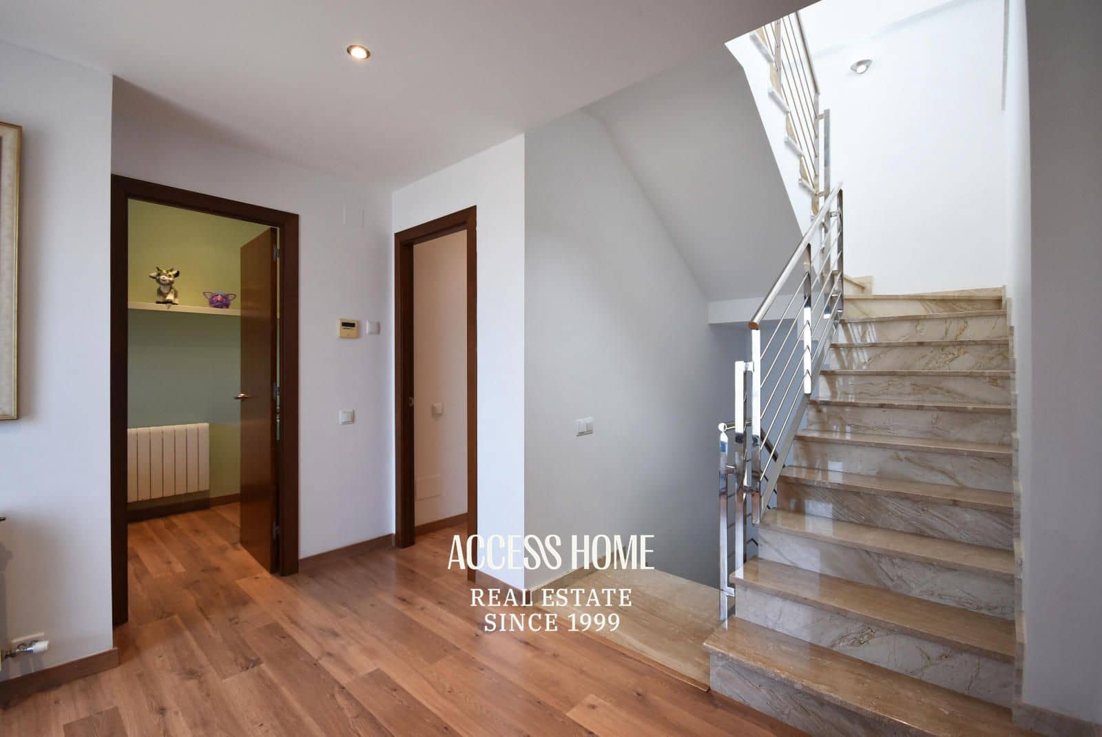 4 soveværelse Villa til salg i Tiana med swimmingpool garage - € 1.050.000 (Ref: 9148041)