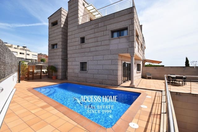 4 bedroom Villa for sale in Tiana with pool garage - € 1,050,000 (Ref: 9148041)