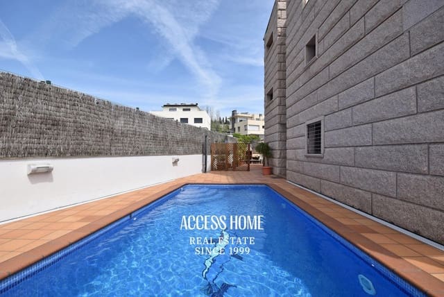 4 bedroom Villa for sale in Tiana with pool garage - € 1,050,000 (Ref: 9148041)