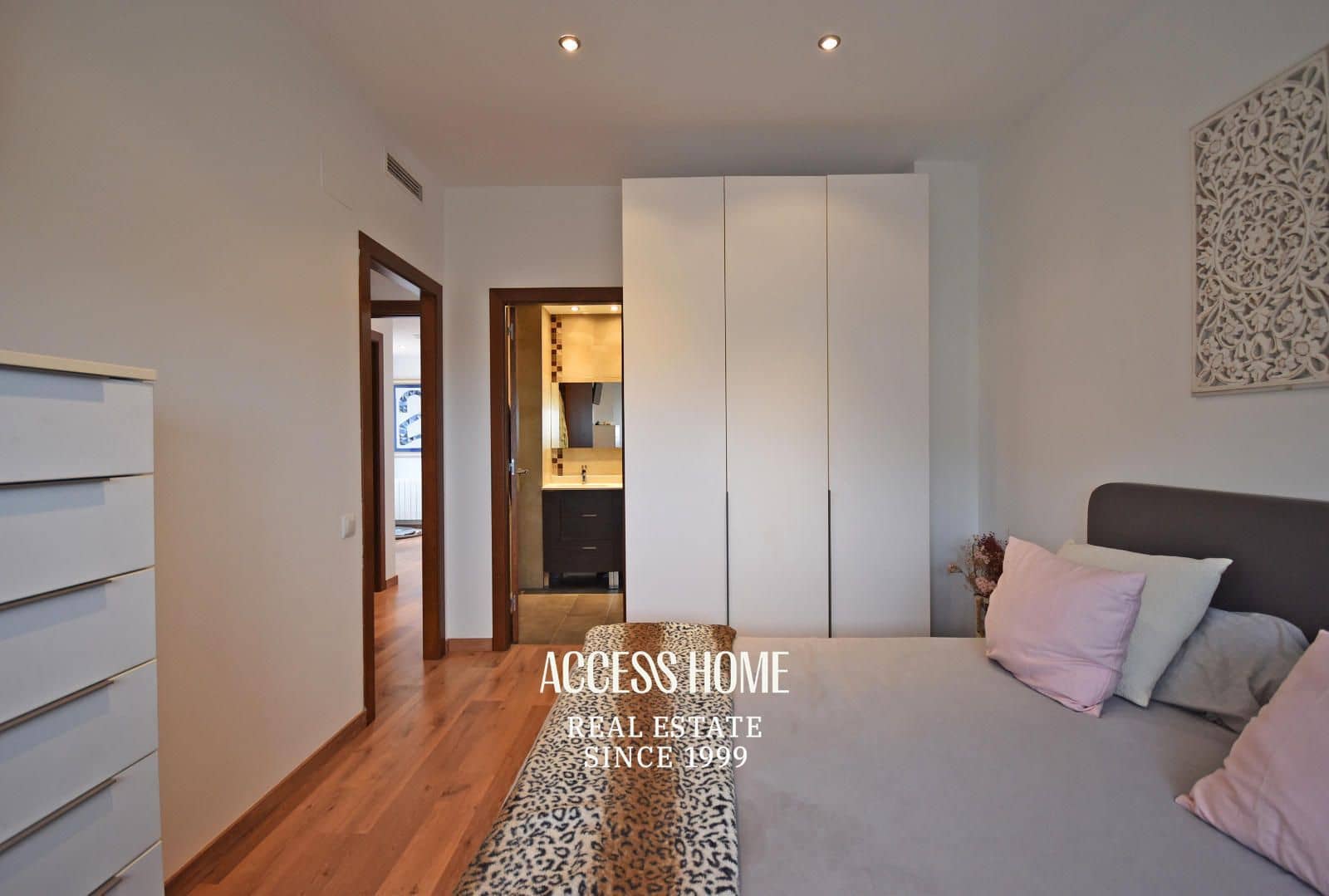 4 soveværelse Villa til salg i Tiana med swimmingpool garage - € 1.050.000 (Ref: 9148041)