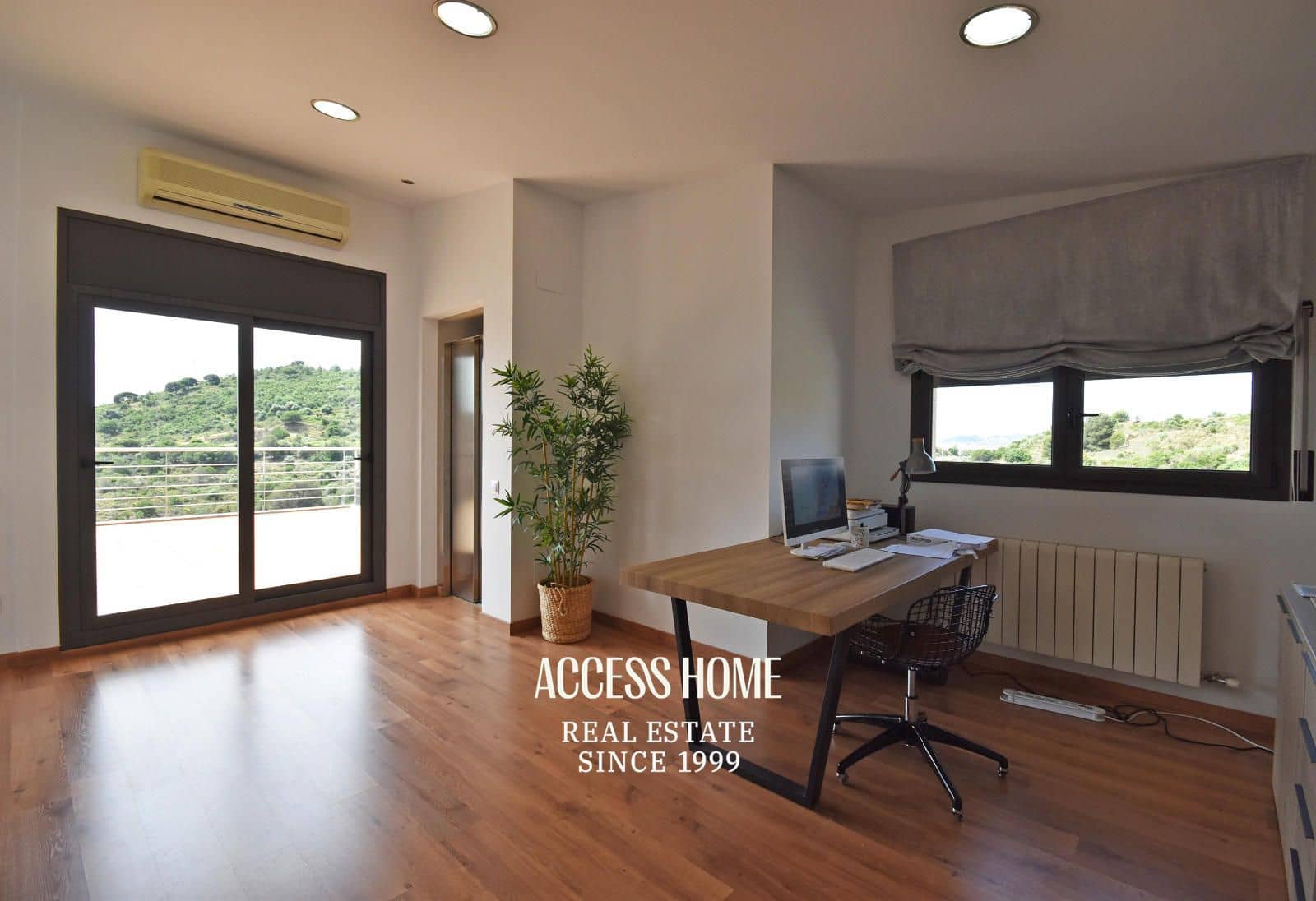 4 soveværelse Villa til salg i Tiana med swimmingpool garage - € 1.050.000 (Ref: 9148041)