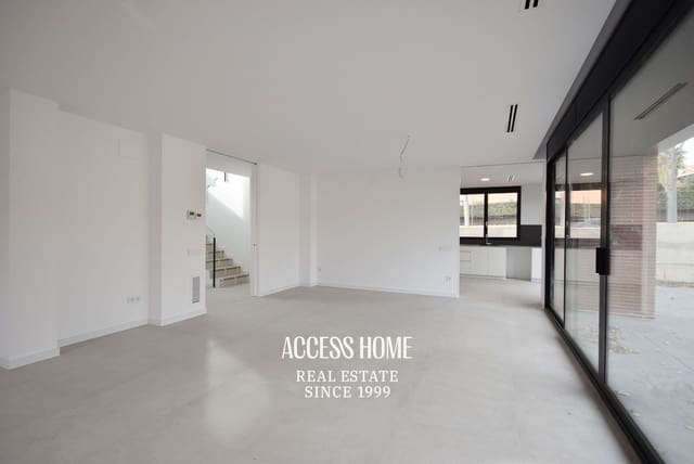 4 bedroom Villa for sale in Mataró with pool garage - € 1,075,000 (Ref: 9148044)