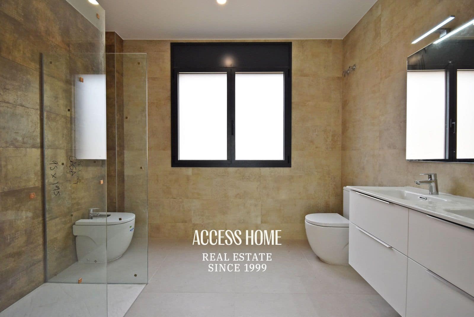 4 soveværelse Villa til salg i Mataro med swimmingpool garage - € 1.075.000 (Ref: 9148044)