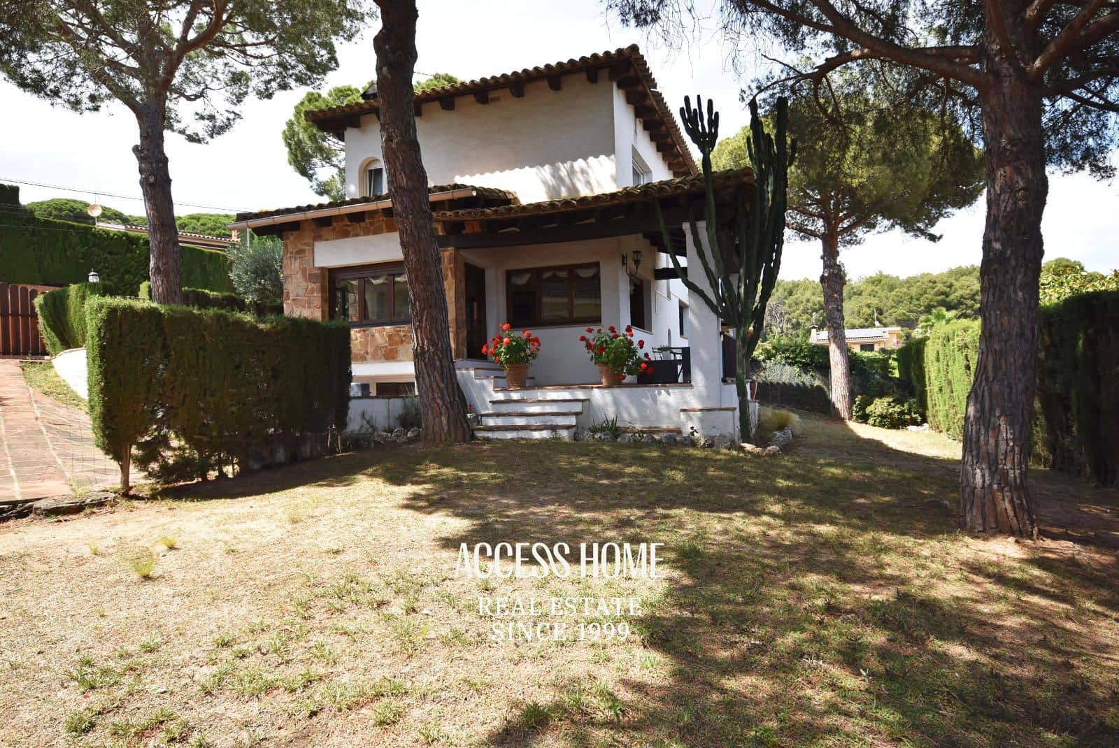 4 soverom Villa til salgs i Vilassar de Dalt med garasje - € 795 000 (Ref: 9148045)