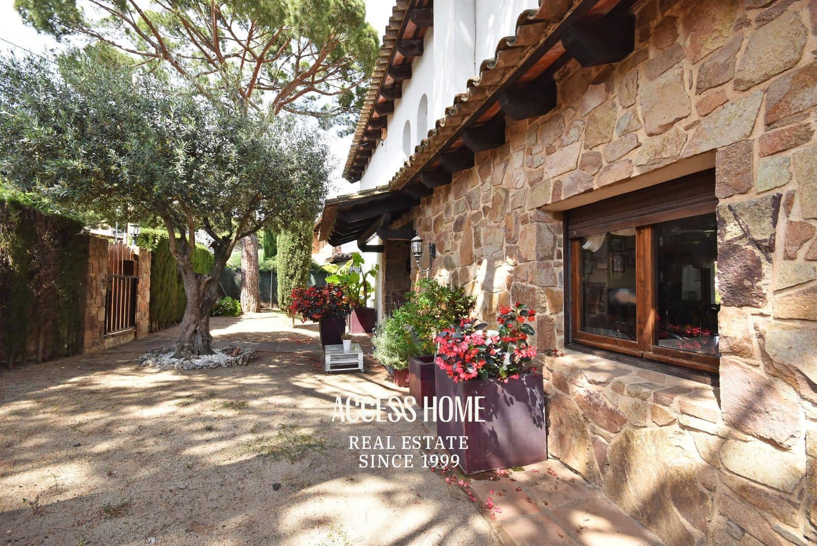 4 soverom Villa til salgs i Vilassar de Dalt med garasje - € 795 000 (Ref: 9148045)