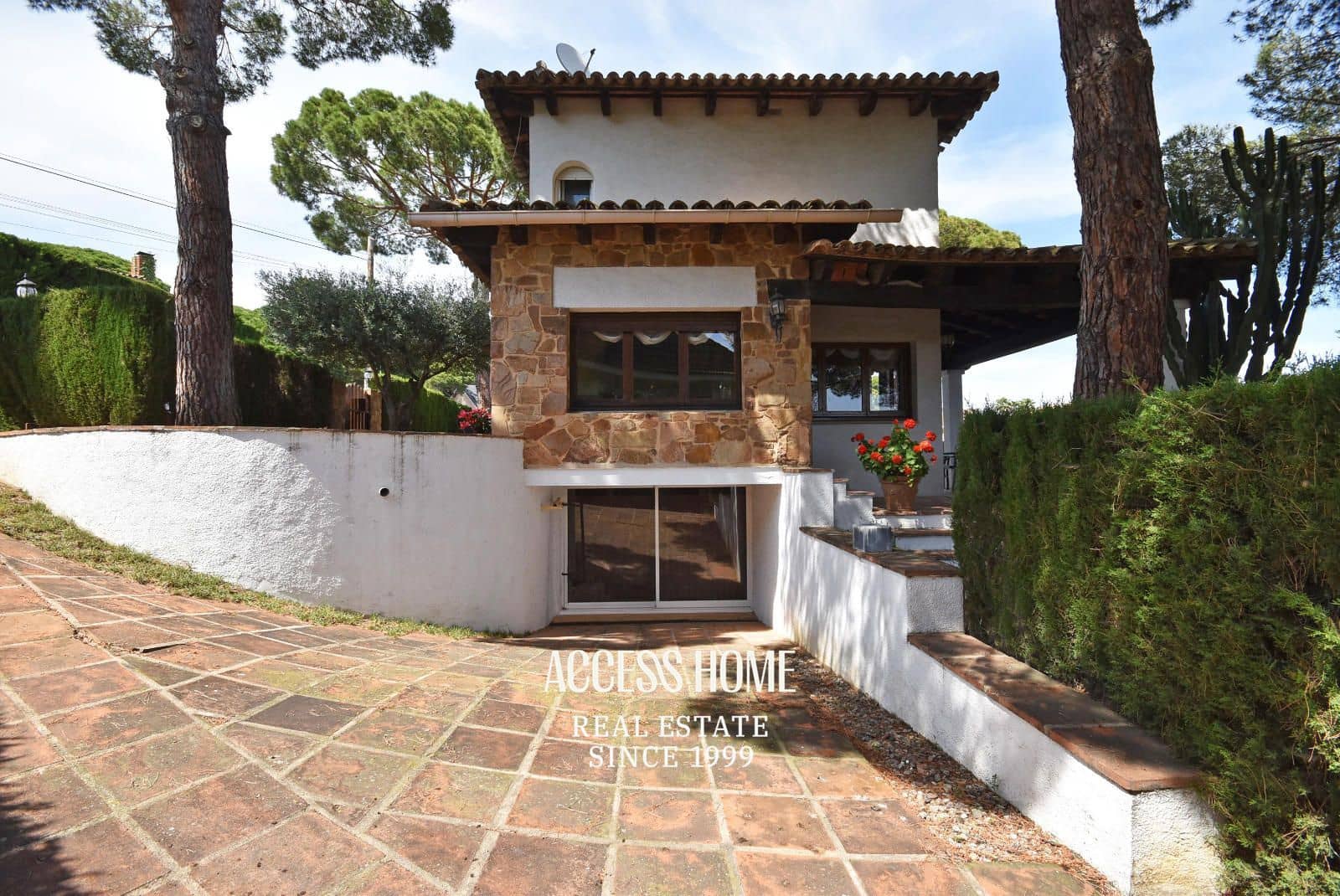 4 soverom Villa til salgs i Vilassar de Dalt med garasje - € 795 000 (Ref: 9148045)