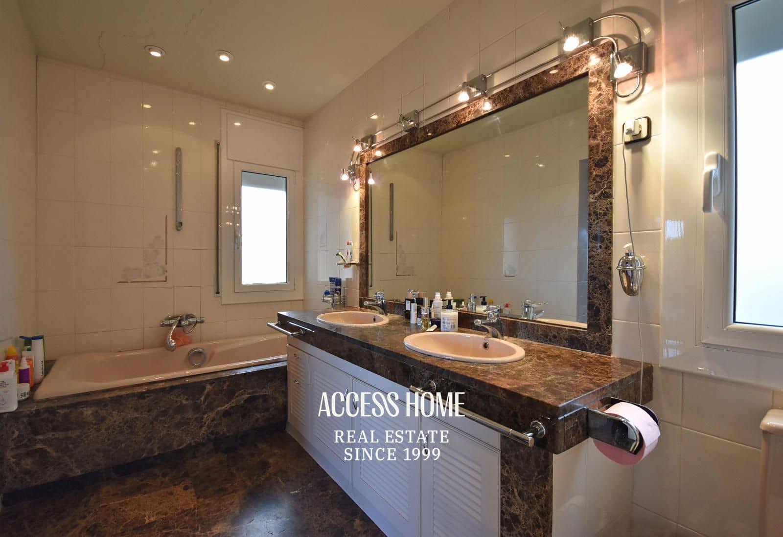 4 soverom Villa til salgs i Vilassar de Dalt med garasje - € 795 000 (Ref: 9148045)