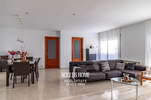 6 soverom Villa til salgs i Argentona med svømmebasseng garasje - € 840 000 (Ref: 9150783)