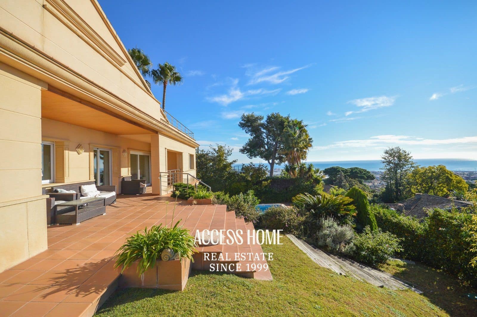 7 soveværelse Villa til leje i Premia de Dalt med swimmingpool garage - € 4.000 (Ref: 9151544)