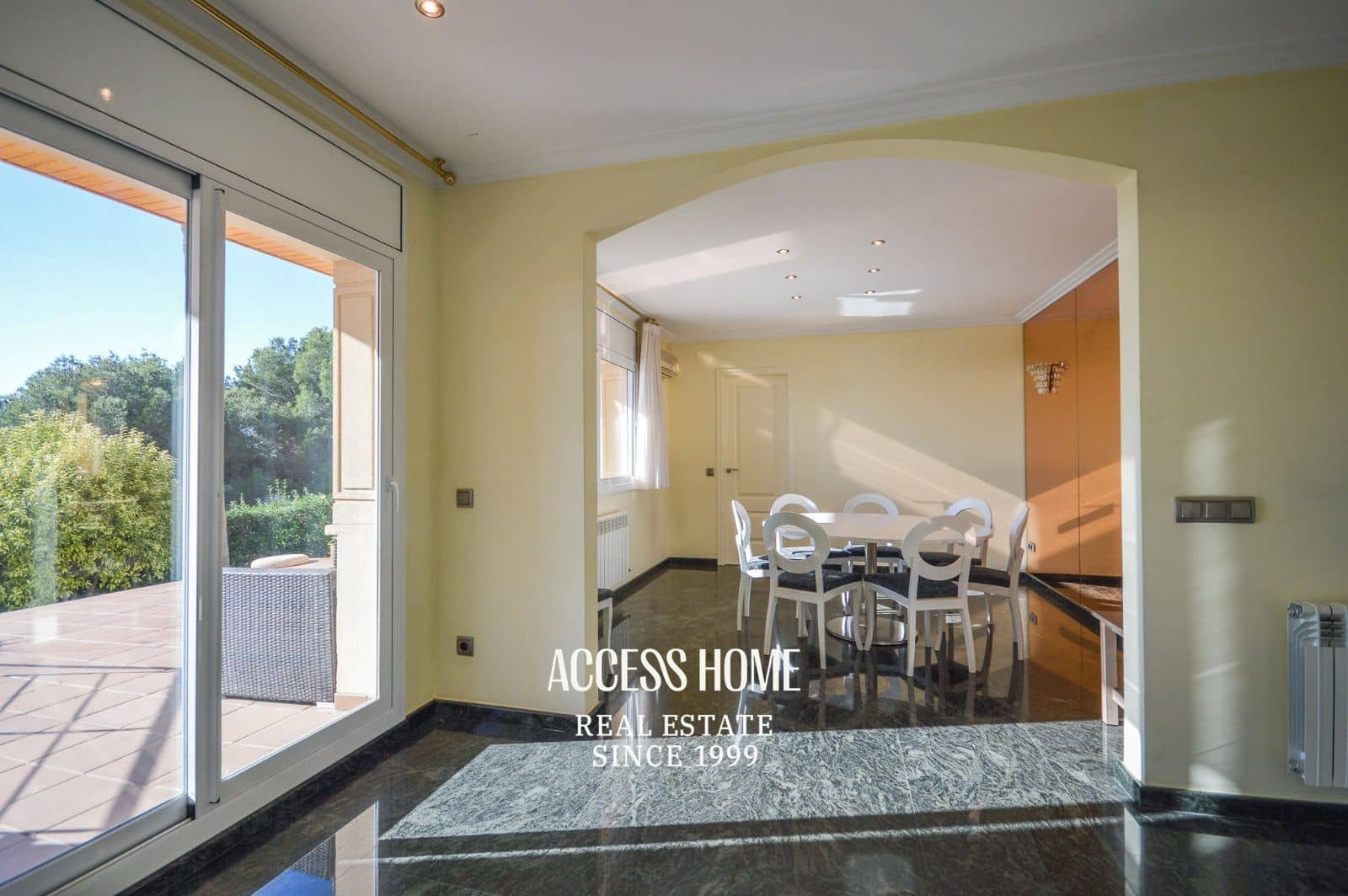 7 soveværelse Villa til leje i Premia de Dalt med swimmingpool garage - € 4.000 (Ref: 9151544)