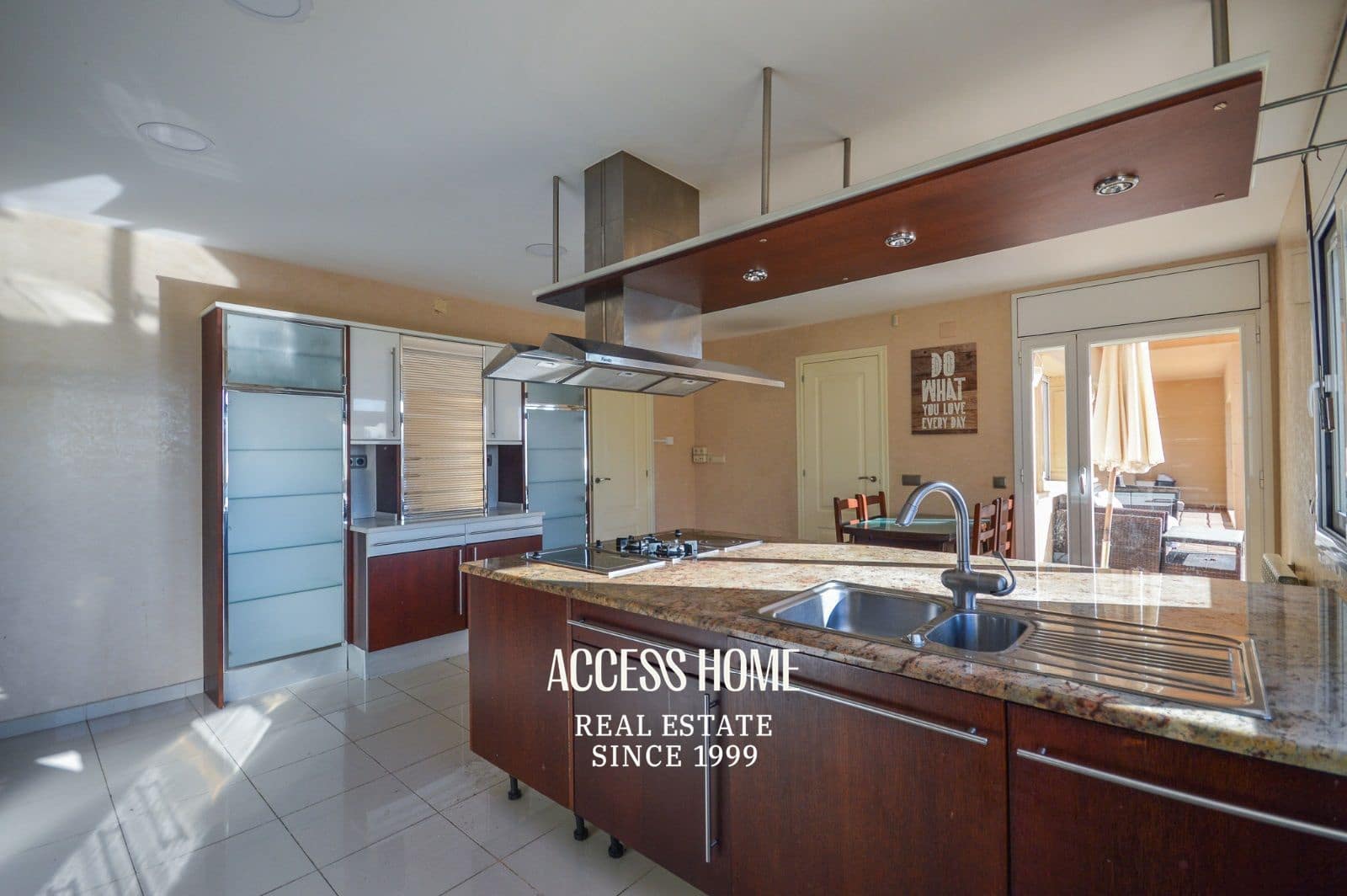 7 soveværelse Villa til leje i Premia de Dalt med swimmingpool garage - € 4.000 (Ref: 9151544)