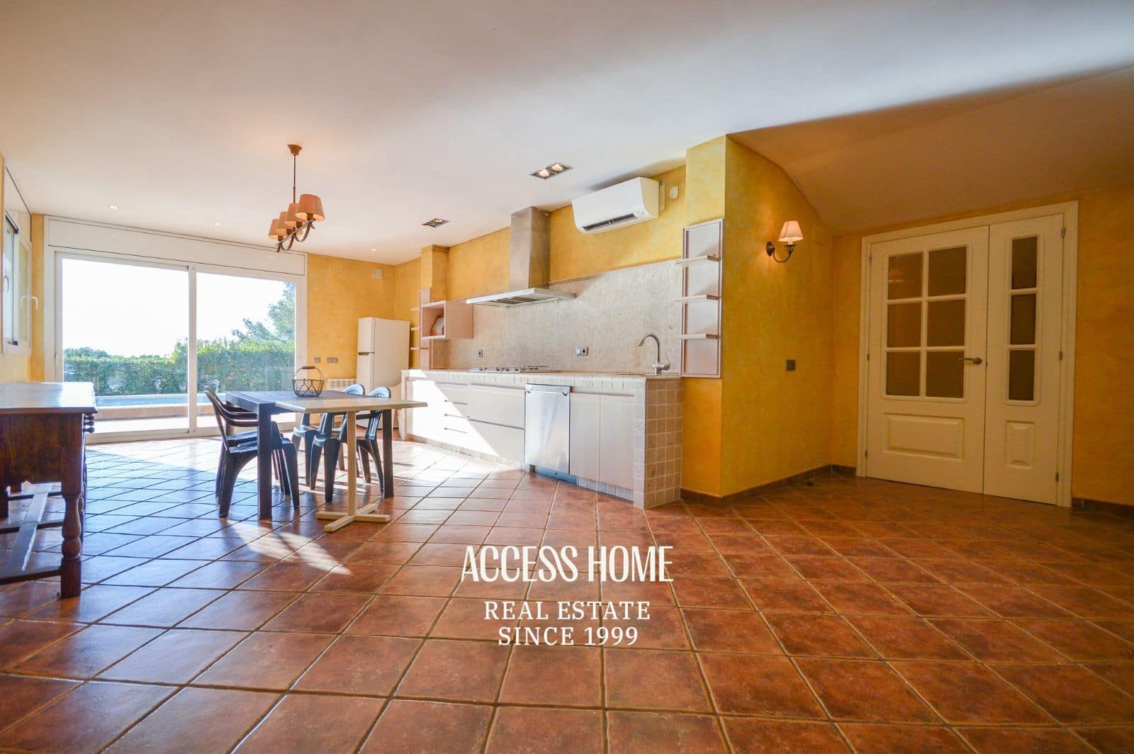 7 soveværelse Villa til leje i Premia de Dalt med swimmingpool garage - € 4.000 (Ref: 9151544)