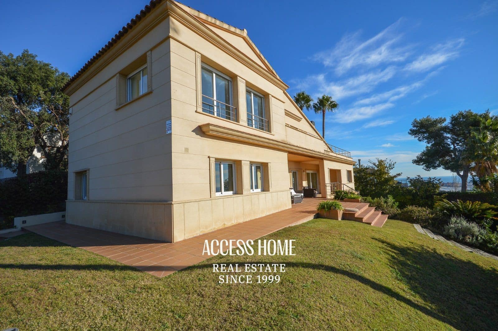 7 soveværelse Villa til leje i Premia de Dalt med swimmingpool garage - € 4.000 (Ref: 9151544)