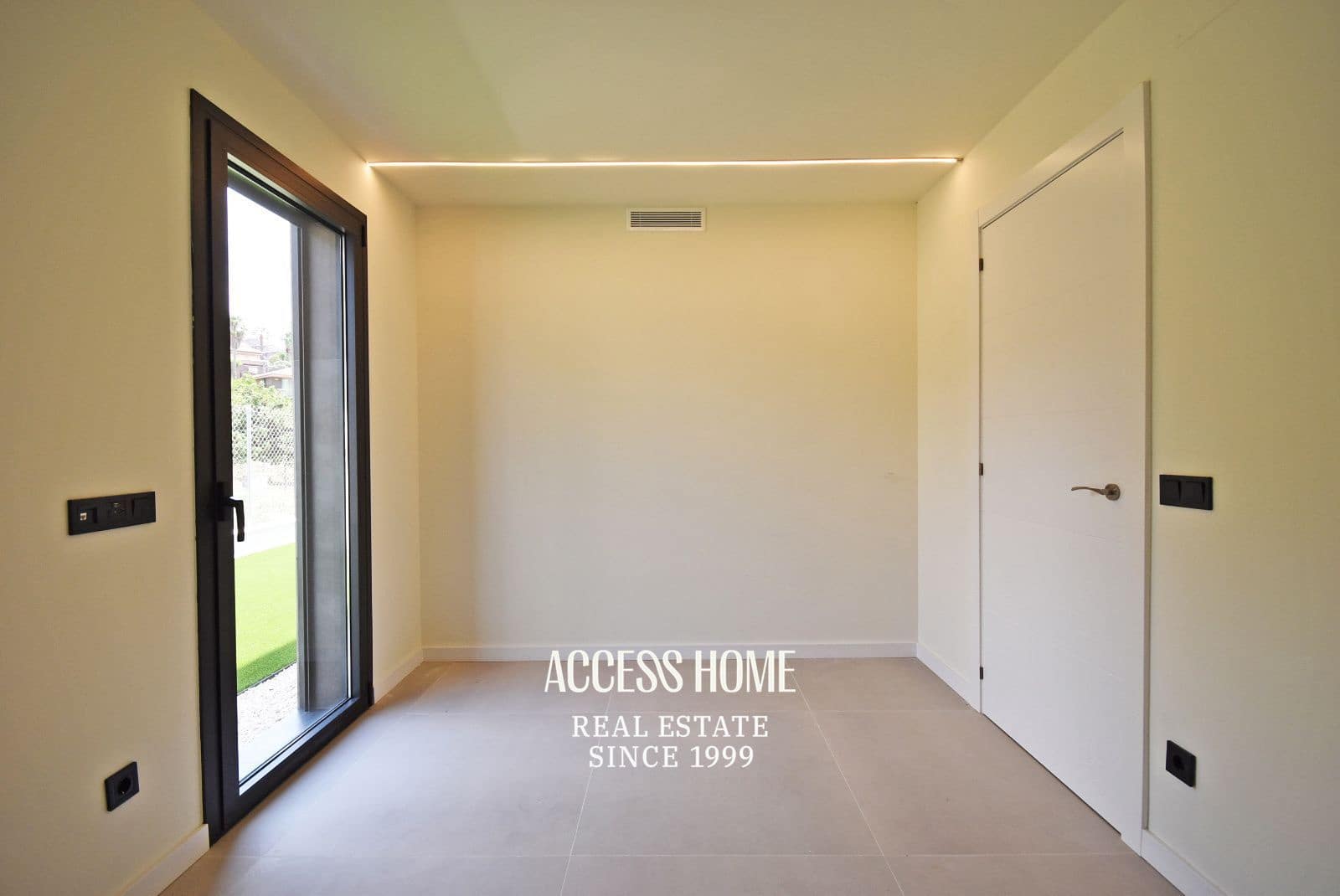 4 sypialnia Willa na sprzedaż w Teia z basenem garażem - 1 100 000 € (Ref: 9153171)