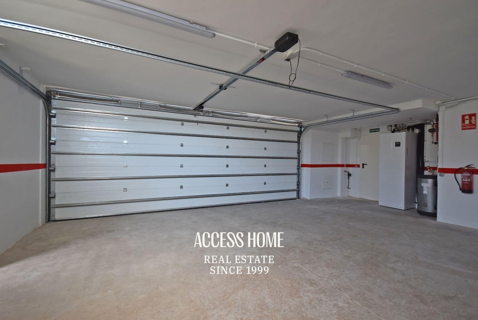 4 sypialnia Willa na sprzedaż w Teia z basenem garażem - 1 100 000 € (Ref: 9153171)