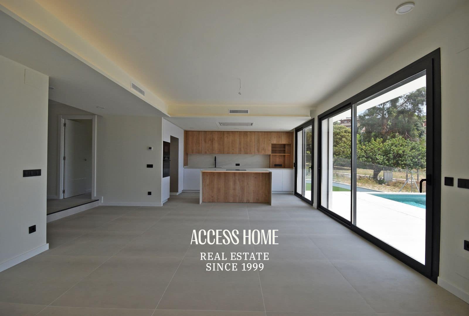 4 sypialnia Willa na sprzedaż w Teia z basenem garażem - 1 100 000 € (Ref: 9153171)