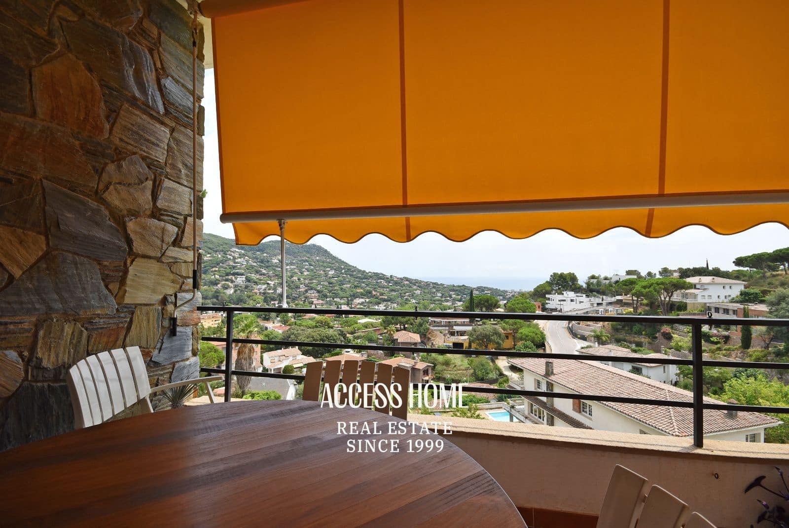 4 soverom Villa til salgs i Cabrils med svømmebasseng garasje - € 795 000 (Ref: 9160059)