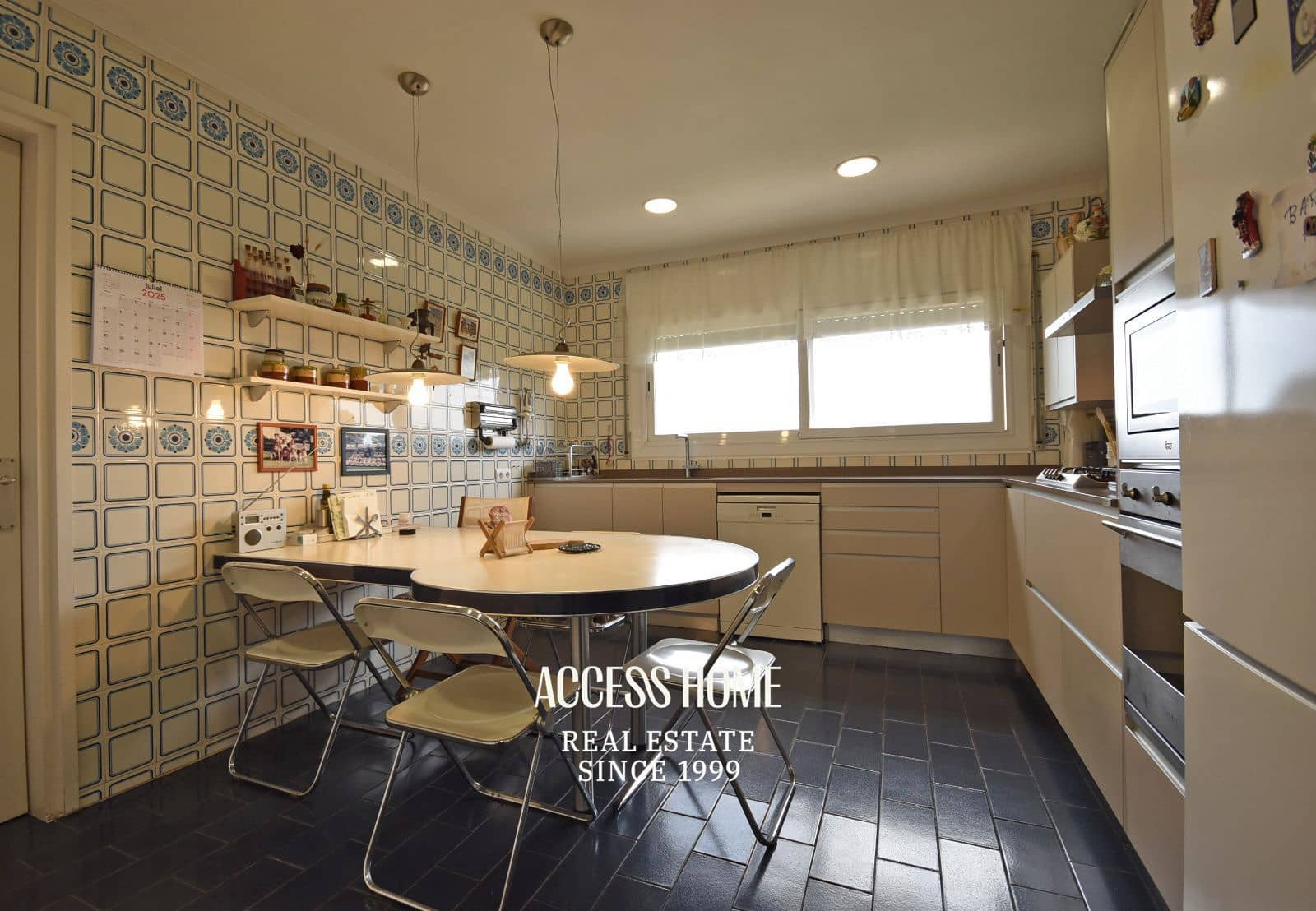 4 soverom Villa til salgs i Cabrils med svømmebasseng garasje - € 795 000 (Ref: 9160059)