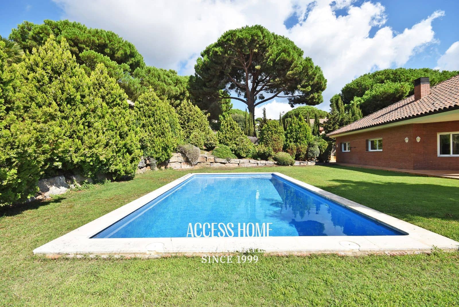 6 soveværelse Villa til leje i Sant Andreu de Llavaneres med swimmingpool - € 6.000 (Ref: 9211350)