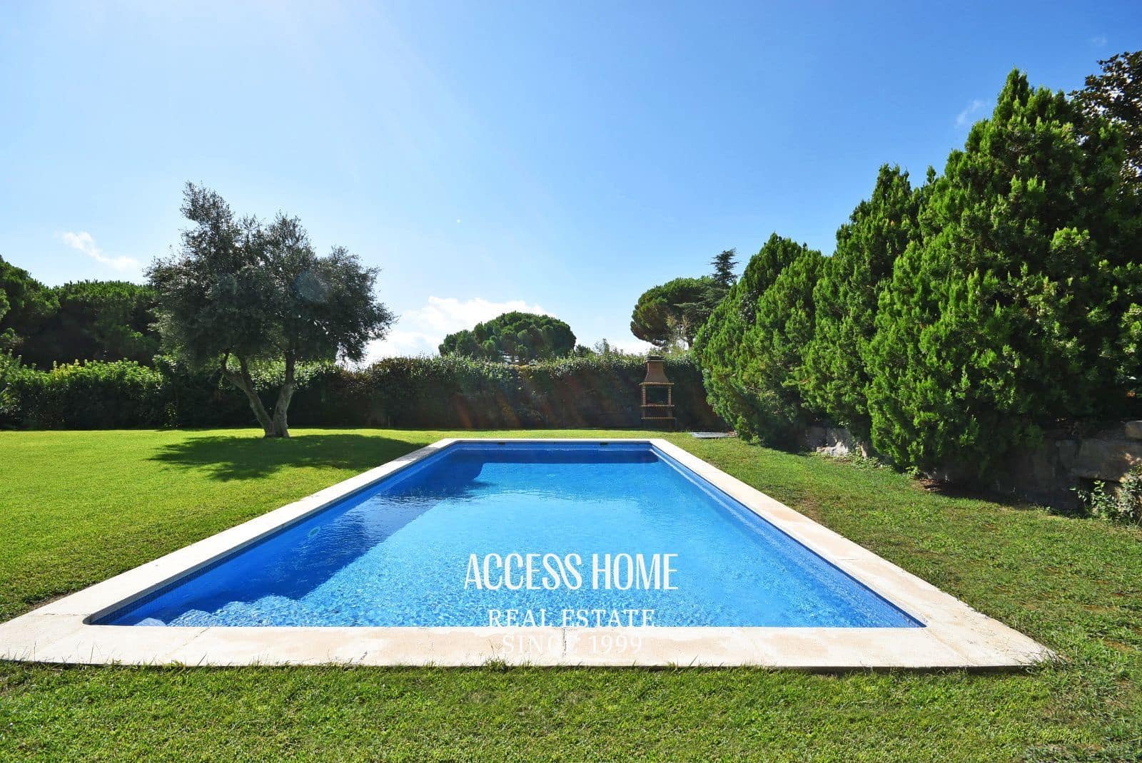 6 soveværelse Villa til leje i Sant Andreu de Llavaneres med swimmingpool - € 6.000 (Ref: 9211350)