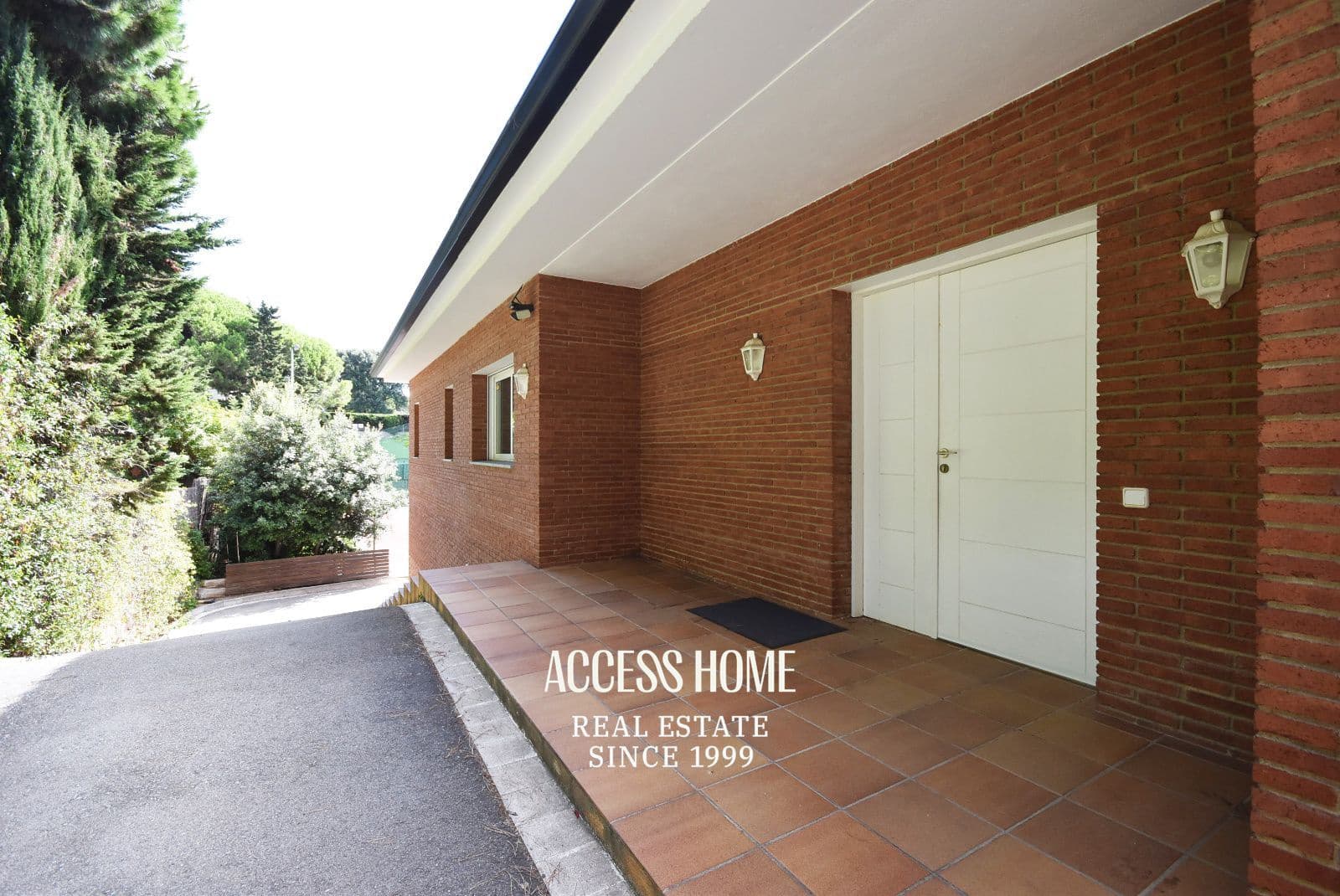 6 soveværelse Villa til leje i Sant Andreu de Llavaneres med swimmingpool - € 6.000 (Ref: 9211350)