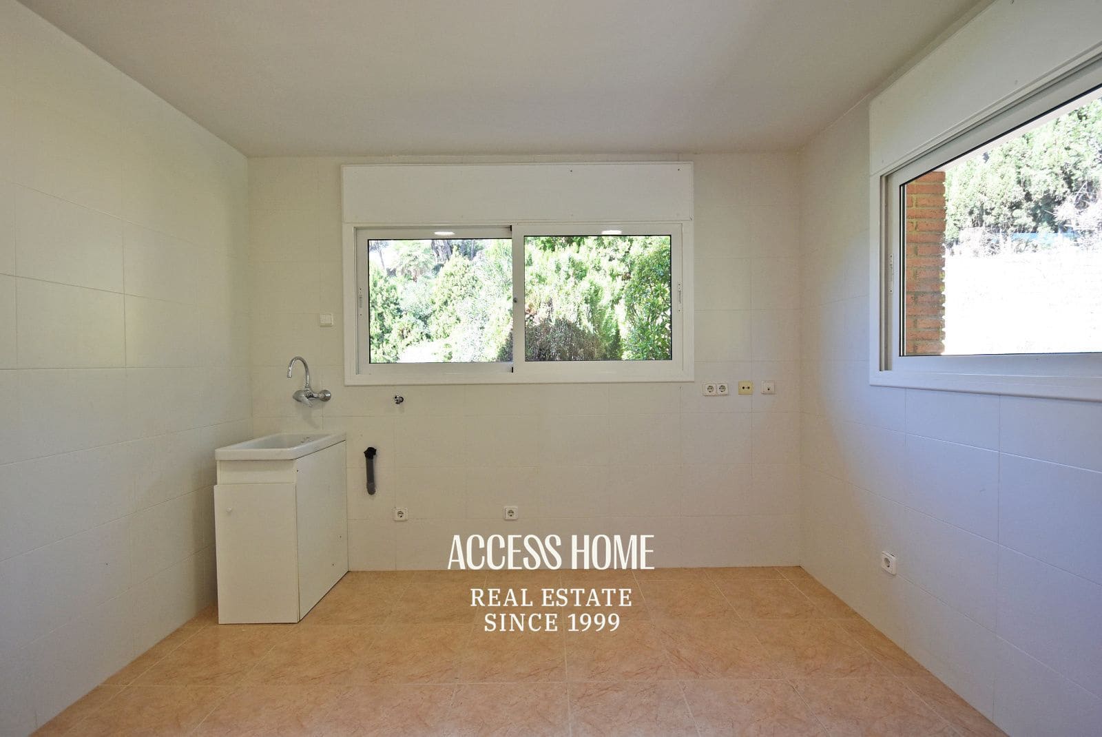 6 soveværelse Villa til leje i Sant Andreu de Llavaneres med swimmingpool - € 6.000 (Ref: 9211350)