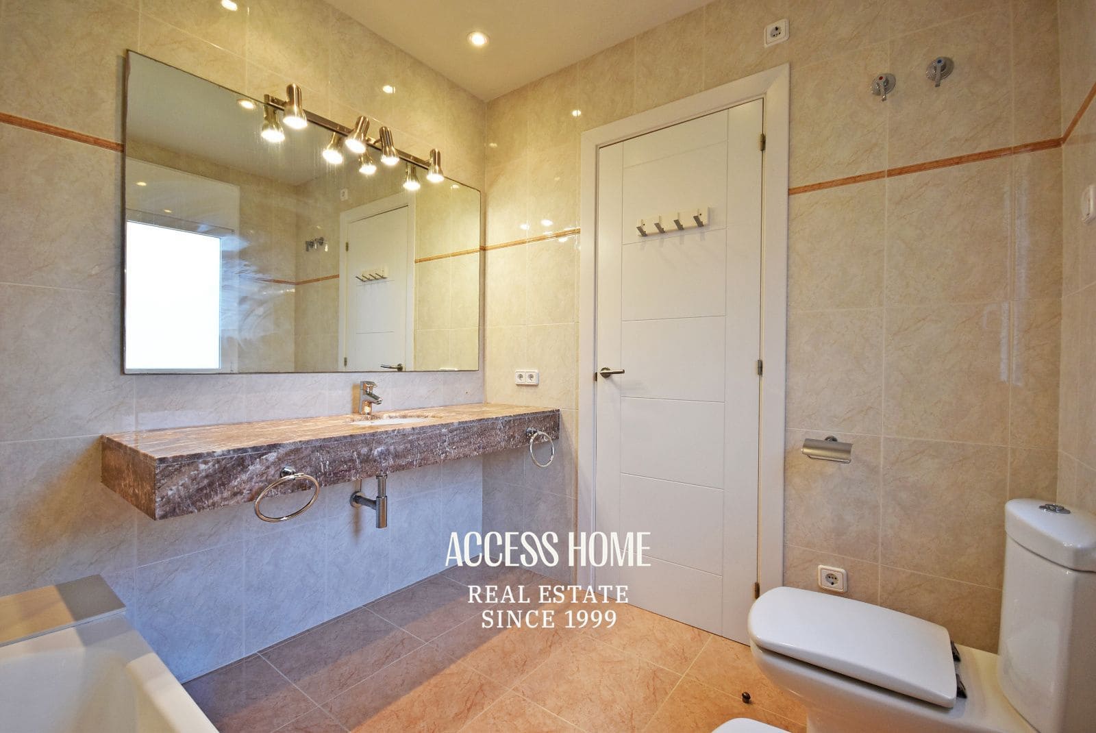 6 soveværelse Villa til leje i Sant Andreu de Llavaneres med swimmingpool - € 6.000 (Ref: 9211350)