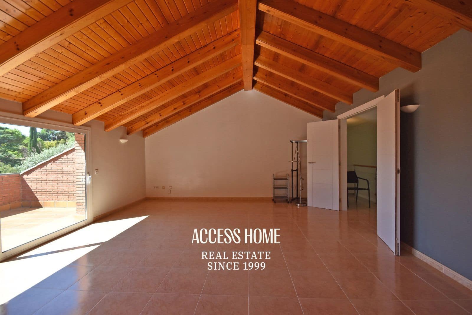 6 soveværelse Villa til leje i Sant Andreu de Llavaneres med swimmingpool - € 6.000 (Ref: 9211350)