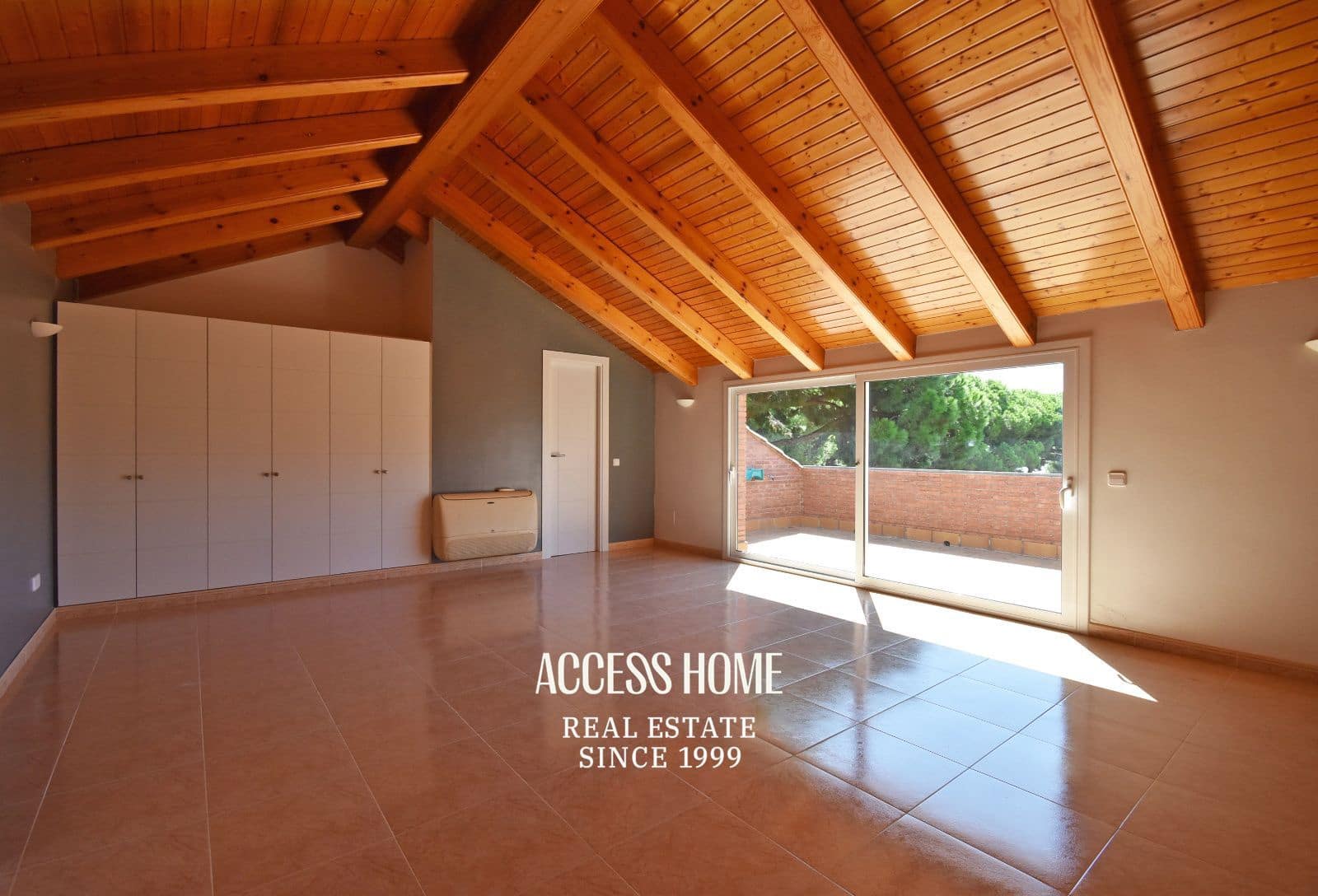 6 soveværelse Villa til leje i Sant Andreu de Llavaneres med swimmingpool - € 6.000 (Ref: 9211350)